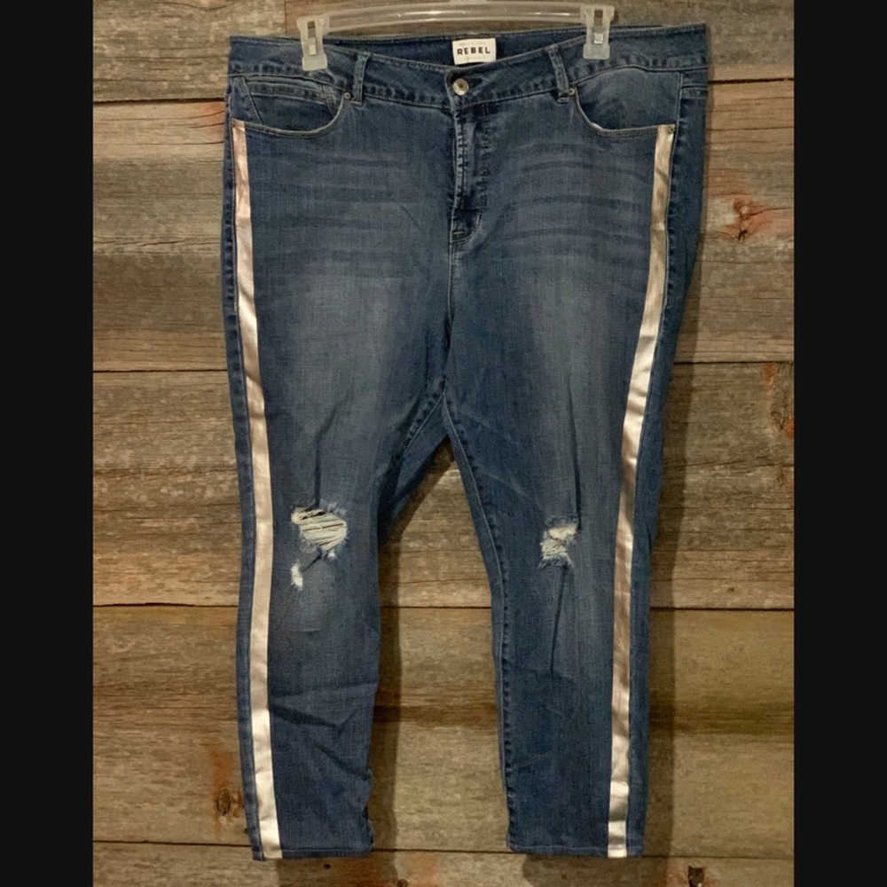 Rebel Wilson Rebel’s Angels Denim Tuxedo Jeans